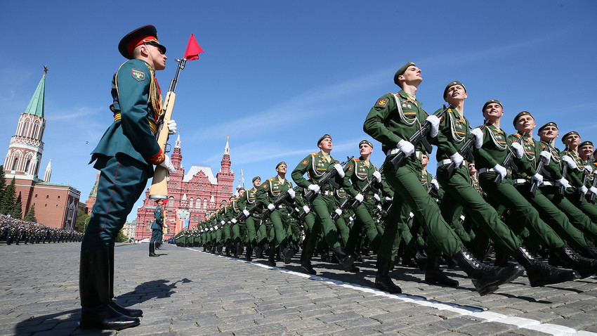 Парад Победы прошествует 24 июня по Красной площади в Москве