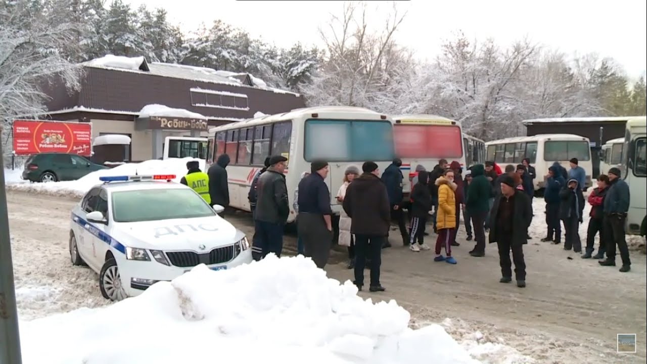 Водители бийских автобусов устроили забастовку